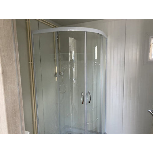 Kontener biurowy 6,00 x 2,40 m z toaletą, prysznicem i kuchnią