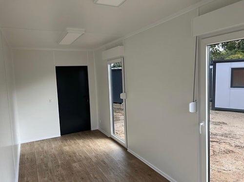 STANDARDOWY KONTENER BIUROWY 6,00 X 2,43M